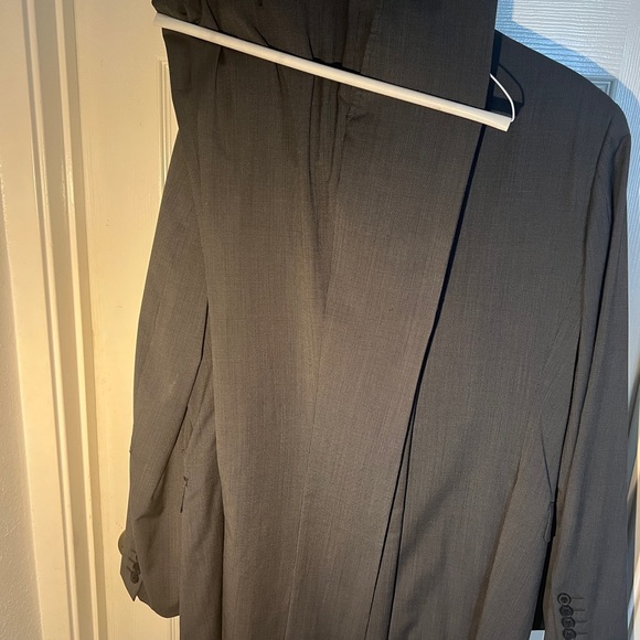 Sacks 5th Ave size 40L - Picture 7 of 7